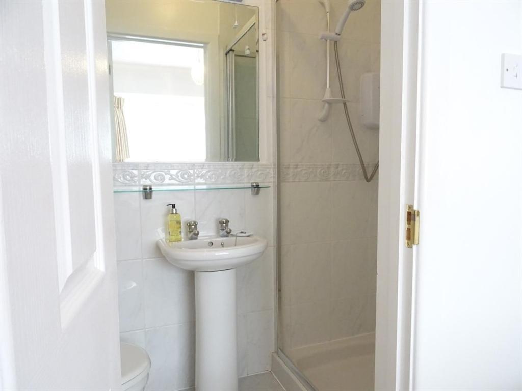 Honey Lodge Broadstone Ngoại thất bức ảnh